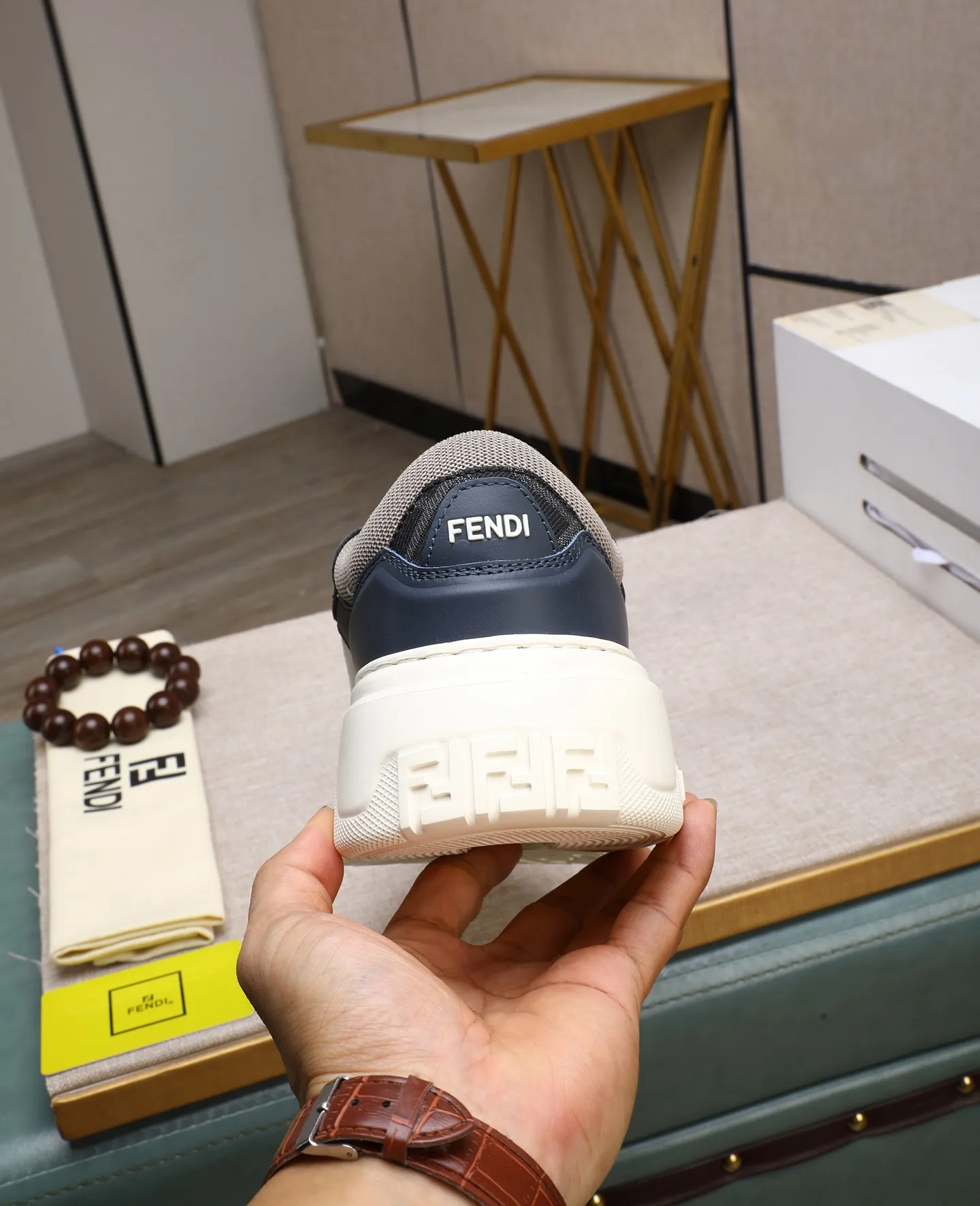 Men's shoes 💰820 [FENDI] Fendi - High-end quality original casual sports shoes - Upper: Nappa calfskin, pebbled calfskin, tongue and heel; injection molded brand logo plastic module - Lining: brand canvas - Outsole: ultra-light TPR foam·rubber; molded outsole -Super high quality control·Fine workmanship: highlighted (high-end·luxury·grade) -Size :39-44 (38, 45, can be customized)